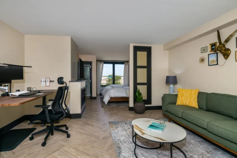 winslow-OKC-WorkwiseSuite-212-1024x682